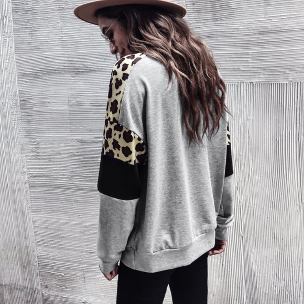 Grey leopard Print Color Block Sweater Top - Picture 2 of 4